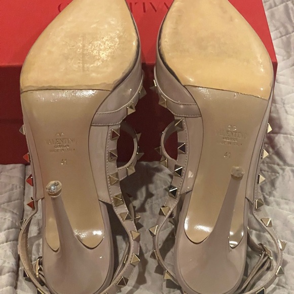 ❤️❤️❤️Valentino Rockstud Patent Heels in Poudre Color❤️❤️❤️ - Picture 8 of 16